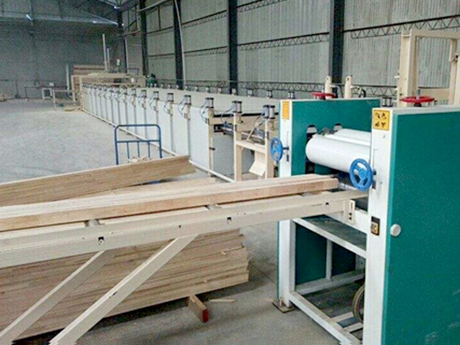 赢咖5
-木材加工厂实木切削锯片应用案例